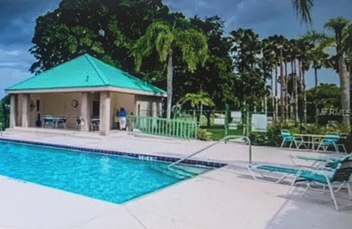 Palmetto Condo | Discounted Rate! Terra Ceia Bay Golf & Tennis Club and a modest drive to Beaches