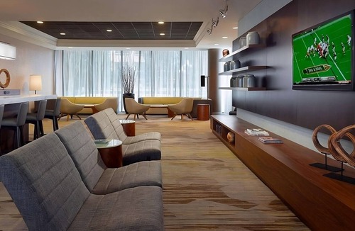 Cumberland Hotel | Discover Atlanta's Cumberland Area in Comfort w/Paws Welcome & Pool Available!