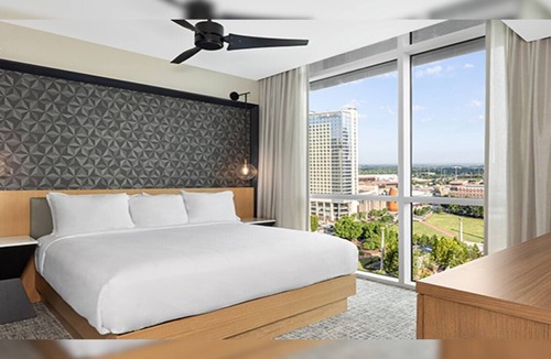 Castleberry Hill Resort | Discover Southern Charm and Urban Excitement at Wyndham Atlanta – 1 Bd Deluxe