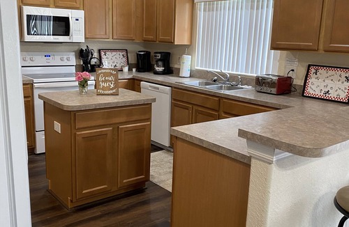 Four Corners House | Disney-Area Retreat - 5BR 3.5 Bath Villa w/Pool, Spa & Game Room