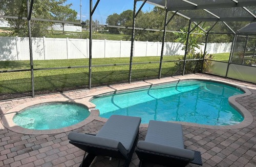 Four Corners House | Disney-Area Retreat - 5BR 3.5 Bath Villa w/Pool, Spa & Game Room