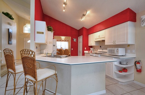 West Kissimmee House | Disney Themed Villa Lakeside Private Heated Pool 4 Bed only 3 miles to Disney