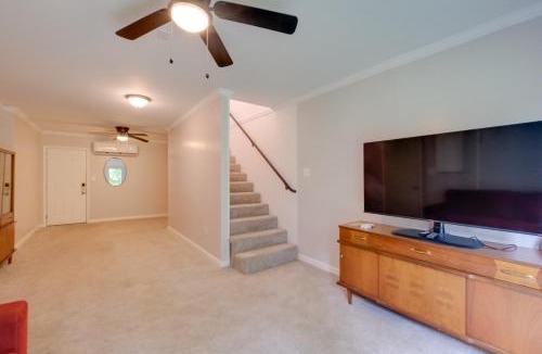 Colonial Beach Apartment | Dock Access: Waterfront Studio in Colonial Beach!