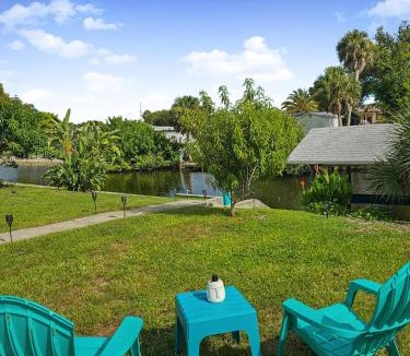 Englewood South House | Dockside Delight Waterfront Gulf Access 4 mins to Beach