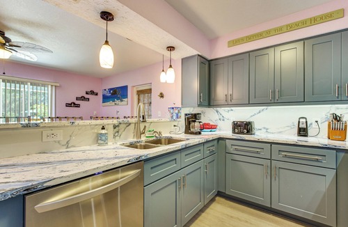 Spring Hill House | Dockside Hernando Beach Retreat w/Canal Access