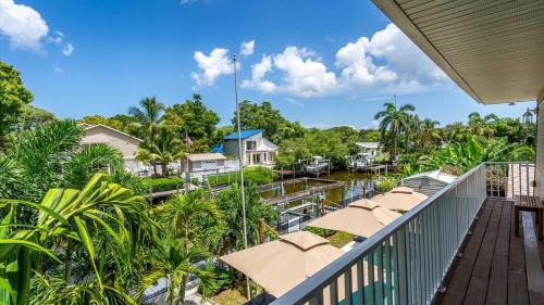 Palmetto House | Dockside Paradise - Waterfront, Boat Dock, Swimming Pool and Spa