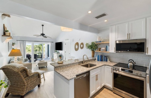 Seabrook Island Villa | Dog Friendly 2nd Floor Beach Condo