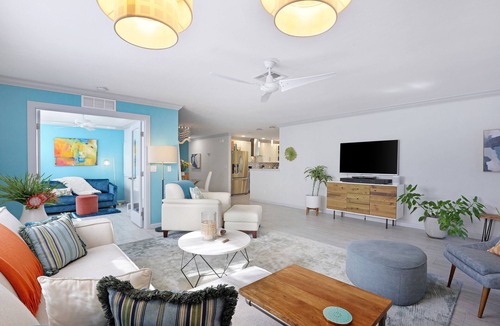 Naples Park House | Dog-friendly bungalow home with private washer/dryer, central AC, and fast WiFi