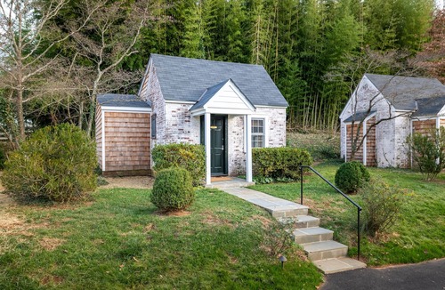 Batesville Cottage | Dog Friendly Cottage Close to UVA
