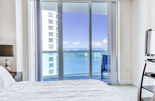 Kingston Condo | Dog-friendly coastal condo near the beach w/ river & ocean views & shared pool!