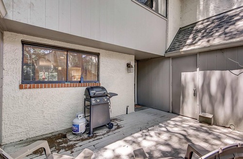 Folly Field Condo | Dog Friendly Condo with Fast WiFi, a Patio, & Shared Pool Walk to the Beach