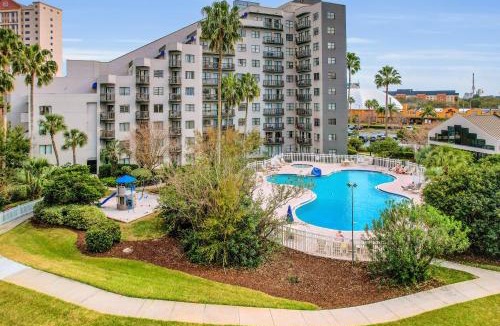 Southwest Orlando House | Dog-friendly condo with a kitchenette, AC, pools, hot tubs, tennis, & gym