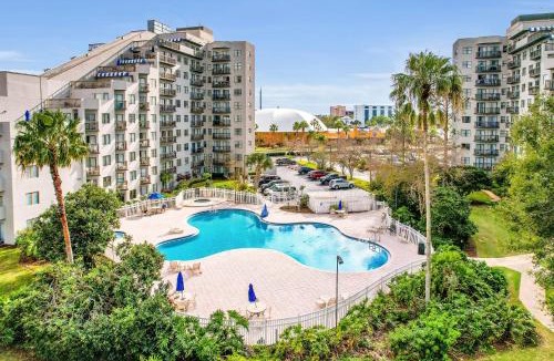 Southwest Orlando House | Dog-friendly condo with a kitchenette, AC, pools, hot tubs, tennis, & gym