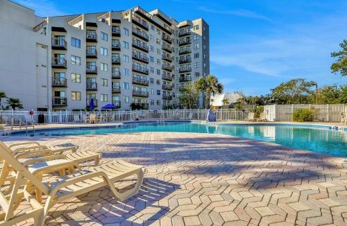 Southwest Orlando House | Dog-friendly condo with a kitchenette, AC, pools, hot tubs, tennis, & gym