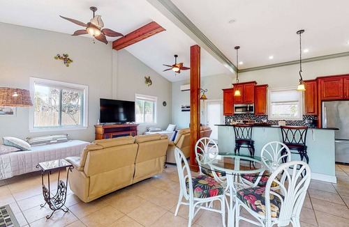 Port St. Joe House | Dog-friendly cottage near the beach with patio, grill, washer/dryer, partial AC