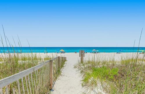 Bahama Beach House | Dog-friendly home steps to beach with 2 kitchens dressing room & game room