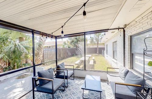 Bahama Beach House | Dog-friendly home steps to beach with 2 kitchens dressing room & game room