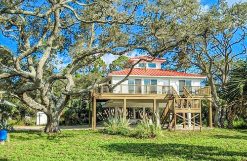 Eastpoint House | Dog-friendly home with lovely water view roomy deck fast WiFi central AC W&D