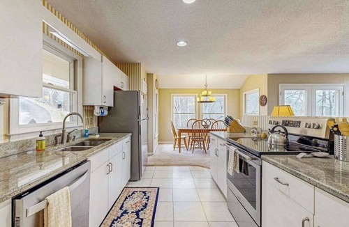 Sylva House | Dog-friendly house w/gorgeous mountain views, deck & hot tub
