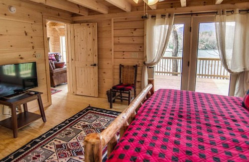 Lake Lure House | Dog-friendly lakefront home with central AC, game room & guest house