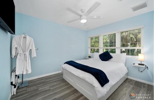 New Smyrna Beach Apartment | Dog Friendly Loft STEPS from Beach with Gas Barbecue Grill and Upstairs Deck!