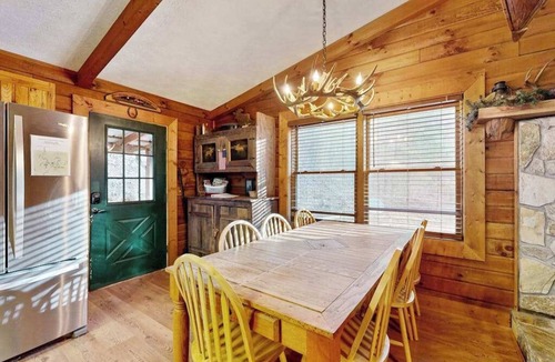 Sylva House | Dog-friendly Log Cabin w/Private Deck, Firepit, Foosball