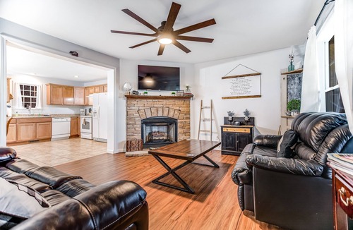Cullowhee House | Dog-Friendly Mountain Cabin Near Lakes & Trails w/Free WiFi, W/D, Deck, Firepit