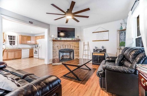 Cullowhee House | Dog-Friendly Mountain Cabin Near Lakes & Trails w/Free WiFi, W/D, Deck, Firepit