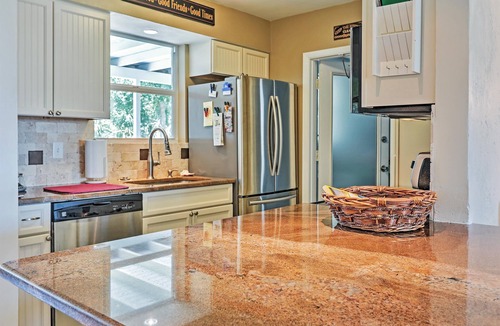 Brendale Heights House | Dog-Friendly Ormond Beach Bungalow w/Patio!