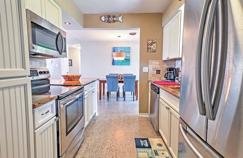 Brendale Heights House | Dog-Friendly Ormond Beach Bungalow w/Patio!