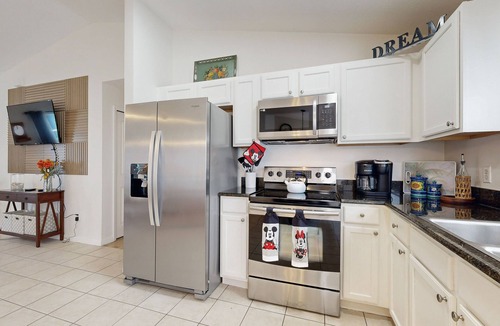 Sandy Ridge House | Dog-friendly, private pool , central AC, full kitchen, WiFi, Snow-bird friendly