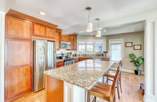 Kiawah Island Condo | Dog-Friendly Waterfront Condo with Furnished Deck & Beach Views