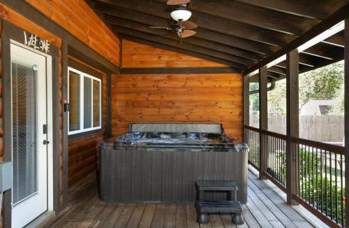 Caton House | Dollys Darling Cabin Views Hot Tub Game Area