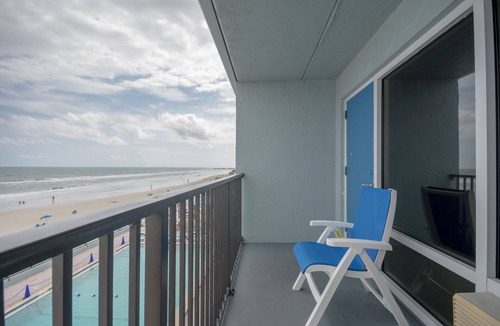 Daytona Beach Shores Apartment | Dolphin Beach Club, Florida, Studio Beach Front