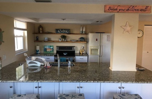 Port Richey House | Dolphin Cove Getaway - 3 bedroom waterfront, floating dock, with water "toys"!
