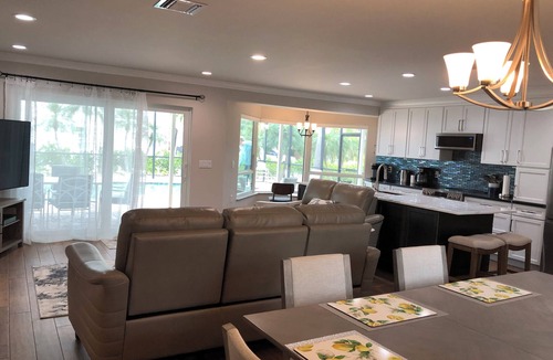 Bonita Springs House | Dolphin House : pool home on the Gulf of Mexico : walk to the beach