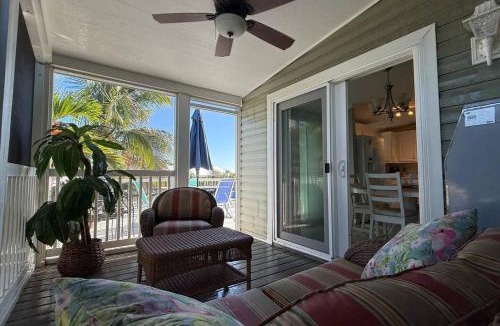 Saint James City House | Dolphins Retreat. Waterfront, Pier, Close to Beach