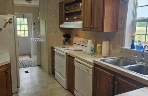 Doniphan House | Doniphan/Current River 3br/2ba Rural Getaway 50 acre Ryan's Ranch