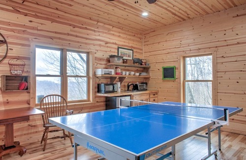 Wolf Laurel Cabin | Double Your Fun | Views, Game Room + Biltmore Pass 🎮🌄 by Hatley Pointe