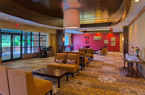 Asheville Hotel | DoubleTree by Hilton Asheville - Biltmore