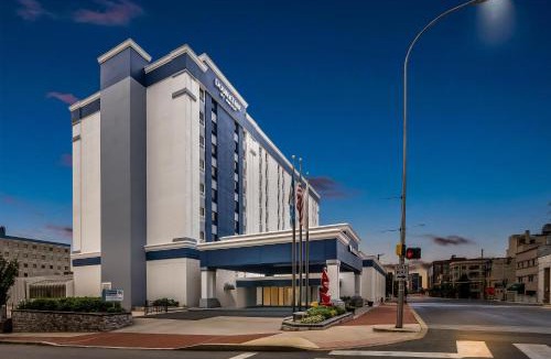Downtown Wilmington Hotel | DoubleTree by Hilton Downtown Wilmington - Legal District