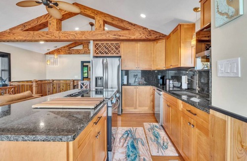 Barstow House | Downs By The River W/beautiful views of Sunset!