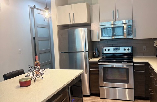 Peachtree Center Apartment | Downtown ATL Condo Near Mercedes-Benz Stadium