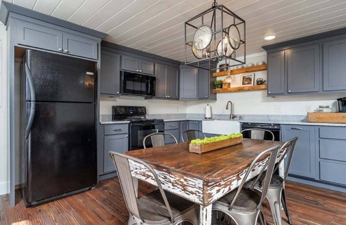 Ellijay House | Downtown Bungalow by Mountain Oasis | Walking Distance to Downtown Square