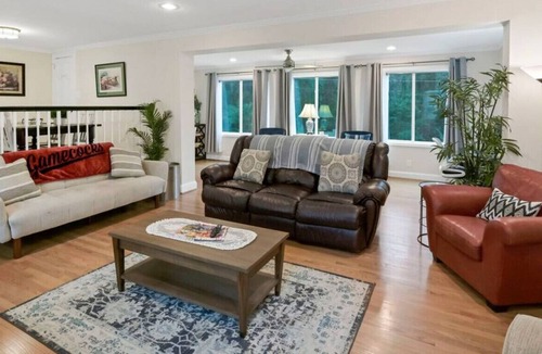 Earlewood House | Downtown Columbia Casa Earlewood 3/2 ENTIRE HOUSE