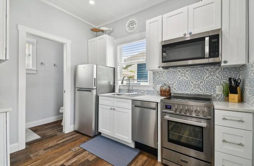 Dunedin House | Downtown Dunedin Hideaway