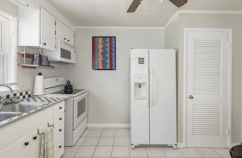 Downtown Dunedin Cottage | Downtown Dunedin Keylime Cottages 4, right in Downtown Dunedin