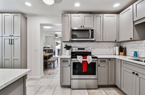 Dunedin House | Downtown Dunedin With Privacy Yet Close To It All