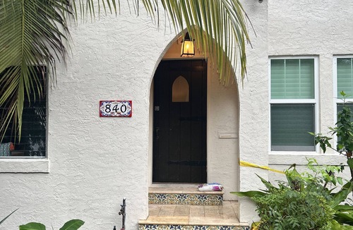 Poiciana Park II House | Downtown Flamingo Park Designer Home