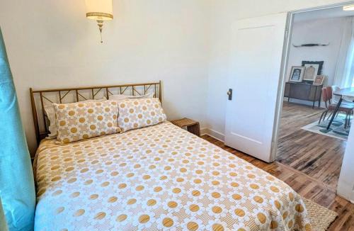 Hagerman House | Downtown Hagerman Hot Springs Getaway